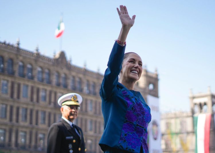 Se equivoca quien convoca a la violencia, afirma Sheinbaum en Desfile por el Aniversario de la Revolución