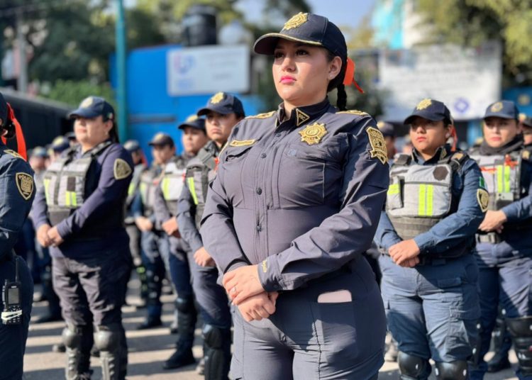 Más de 600 mujeres policías cuidarán la marcha por el #25N
