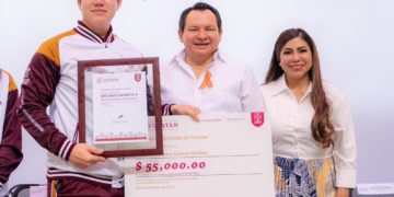 Gobernador Joaquín Díaz Mena entrega el Premio Estatal del Deporte y el Mérito Deportivo Yucateco