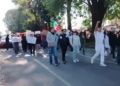 Marchan estudiantes en Uruapan en demanda de paz