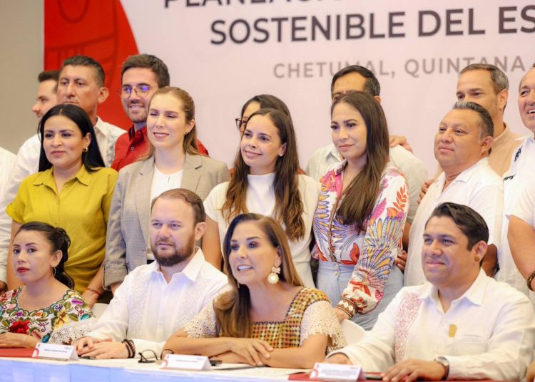 Respalda alcaldesa Ana Paty Peralta Instrumentos de Planeación para crecimiento de Qroo