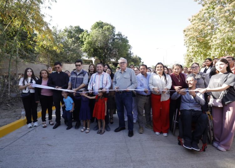 Inaugura Gobernador Rocha Moya más vialidades en el municipio de Badiraguato