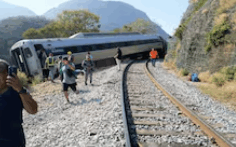 Descarrilamiento del Tren Interoceánico deja 13 muertos y más de 98 lesionados; varios de gravedad