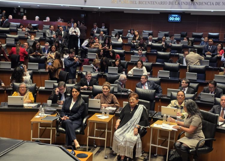 No habrá persecución política, pero tampoco impunidad, asegura Ernestina Godoy ante senadores
