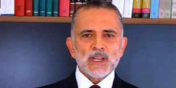 Se registra abogado Pérez de Acha para la FGR