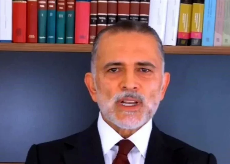 Se registra abogado Pérez de Acha para la FGR