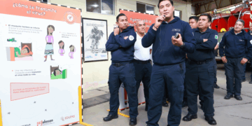 Bomberos de Oaxaca impulsan campaña “Adiós Mosquito” en municipios de la entidad