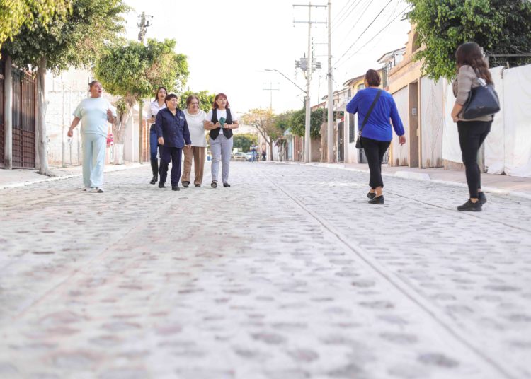 Municipio de Corregidora entrega la urbanización de la calle Juan B. Alcocer