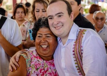 Primer Informe de Kike Vázquez en Tulum destaca aspiraciones y respaldo de liderazgos nacionales