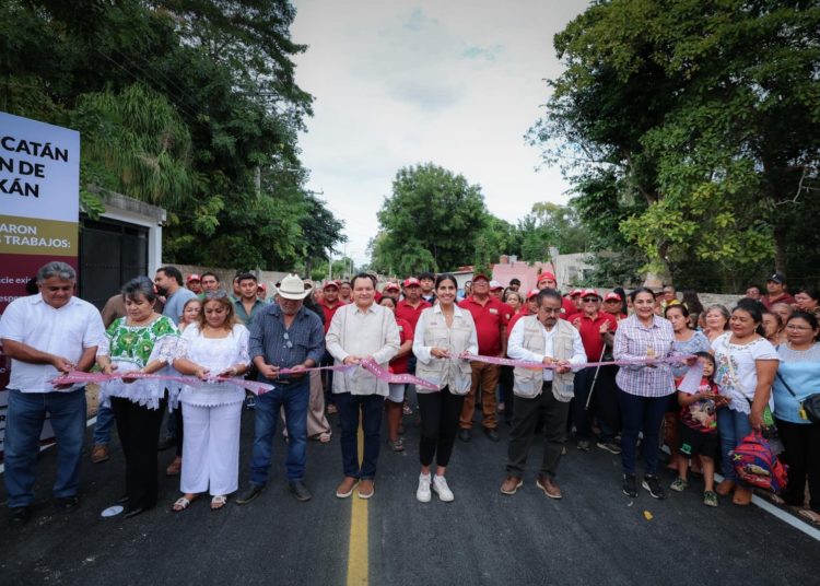 Transforman la vida de las familias de Tepakán con calles dignas
