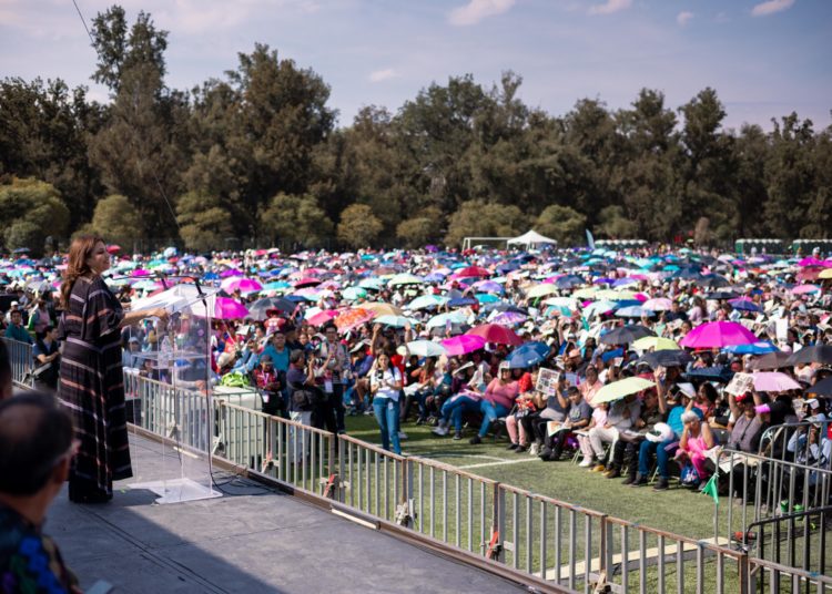 Mi Beca para Empezar garantiza educación y alimentación a niñas y niños de CDMX: Brugada