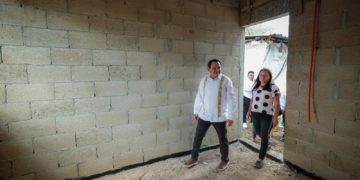 Gobernador Joaquín Díaz Mena entrega acciones de vivienda en Cuzamá