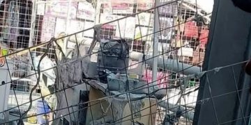 Mueren dos personas tras explosión en bazar navideño de Teoloyucan