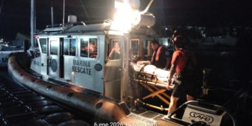 Marina realiza traslado vía marítima en apoyo a hospital de Isla Mujeres, Quintana Roo