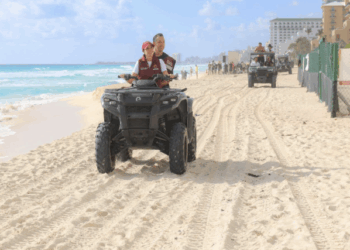 Alcaldesa Ana Patricia Peralta invita a disfrutar del Mar Caribe bajo condiciones seguras