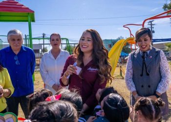 Detienen a diputada local Alejandra Ang por intentar cruzar a EU con 800 mil pesos sin declarar