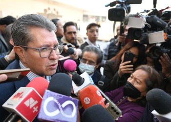 Rechaza Monreal que vea exiliado a Gertz Manero como embajador en Gran Bretaña