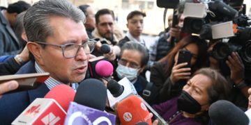 Rechaza Monreal que vea exiliado a Gertz Manero como embajador en Gran Bretaña