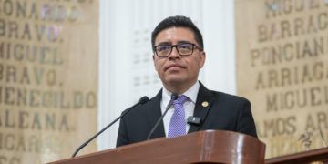 Alberto Vanegas umpulsa exhorto para fortalecer la educación inclusiva de personas sordas en CDMX