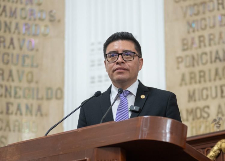 Alberto Vanegas umpulsa exhorto para fortalecer la educación inclusiva de personas sordas en CDMX