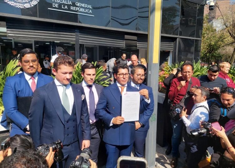 Presentan denuncia ante FGR por descarrilamiento de Tren