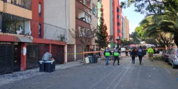 Atienden equipos de emergencias de la CDMX explosión en Coyoacán