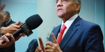 PRI en el Senado exige suspender registro obligatorio de líneas de celulares al poner en riesgo datos personales