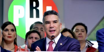 “Cuesta menos una democracia cara que una dictadura gratuita”: PRI