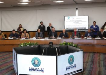 Ratifica Primera Comisión de la Permanente designación de Gertz Manero como embajador de México ante Reino Unido, se declara un servidor de la Ley