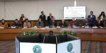 Ratifica Primera Comisión de la Permanente designación de Gertz Manero como embajador de México ante Reino Unido, se declara un servidor de la Ley