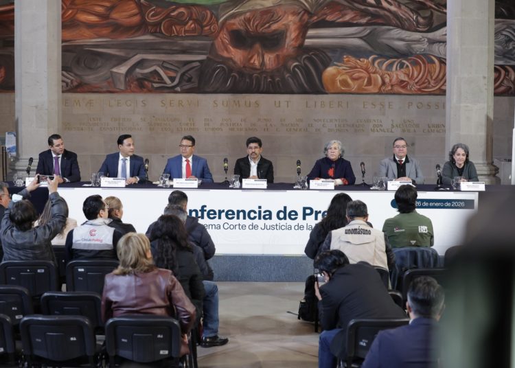 Sin hacer “oídos sordos”, ministros deciden no usar camionetas de lujo, incluso podemos trasladarnos en Metro, dicen