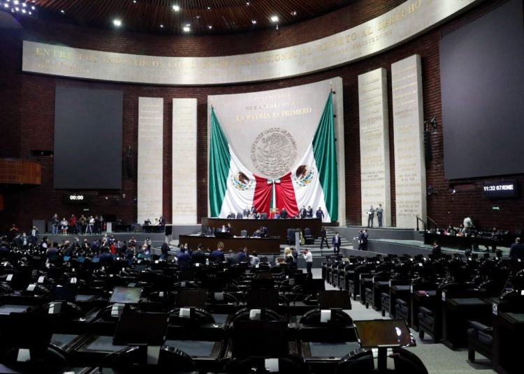 Comisión Permanente exhorta a regular procedimientos estéticos a menores y a la adecuada aplicación de la Ley Silla