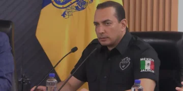 Los 23 reos fugados de penal de Puerto Vallarta trabajan para el CJNG, asegura secretario de Seguridad estatal