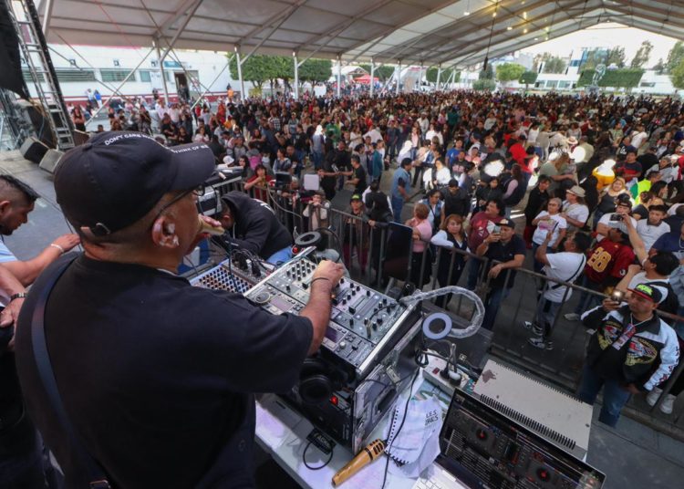 El Gobierno de Nezahualcóyotl invita a su gran “Baile con Amor” el 14 de febrero