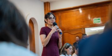 Acusaciones por gastos, compras y nepotismo apuntan a Geraldine Ponce en Tepic