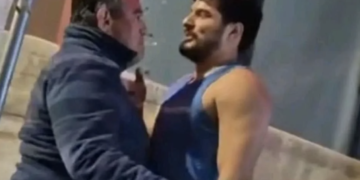 Detienen a hijo de Alcaldesa regañada por Sheinbaum en Baja California