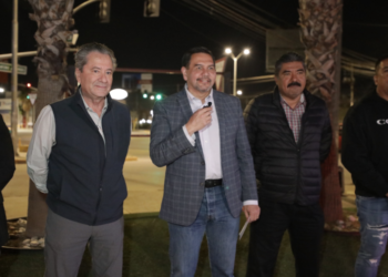 Encabeza alcalde de Ciudad Juárez Cruzada Nocturna en la avenida Manuel Gómez Morín