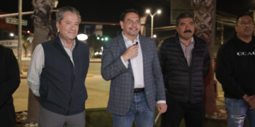 Encabeza alcalde de Ciudad Juárez Cruzada Nocturna en la avenida Manuel Gómez Morín