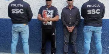 Detienen a dos sujetos por presunta extorsión a comerciantes del Centro Histórico