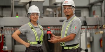 FEMSA y Coca-Cola FEMSA son reconocidas en el S&P Global Sustainability Yearbook 2026