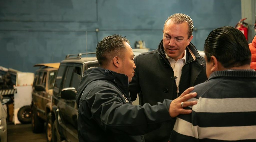 Celebra alcalde de Cuajimalpa a mecánicos en su día