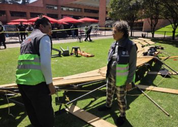 Colapsa grada durante foto generacional de la Ibero en la Álvaro Obregón, reportan 29 alumnos lesionados