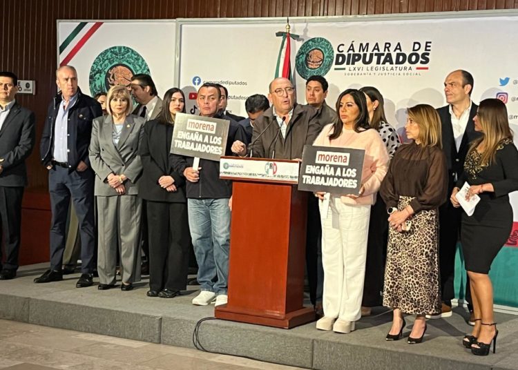 Denuncia PRI engaño con reforma laboral; es un avance, responde Morena