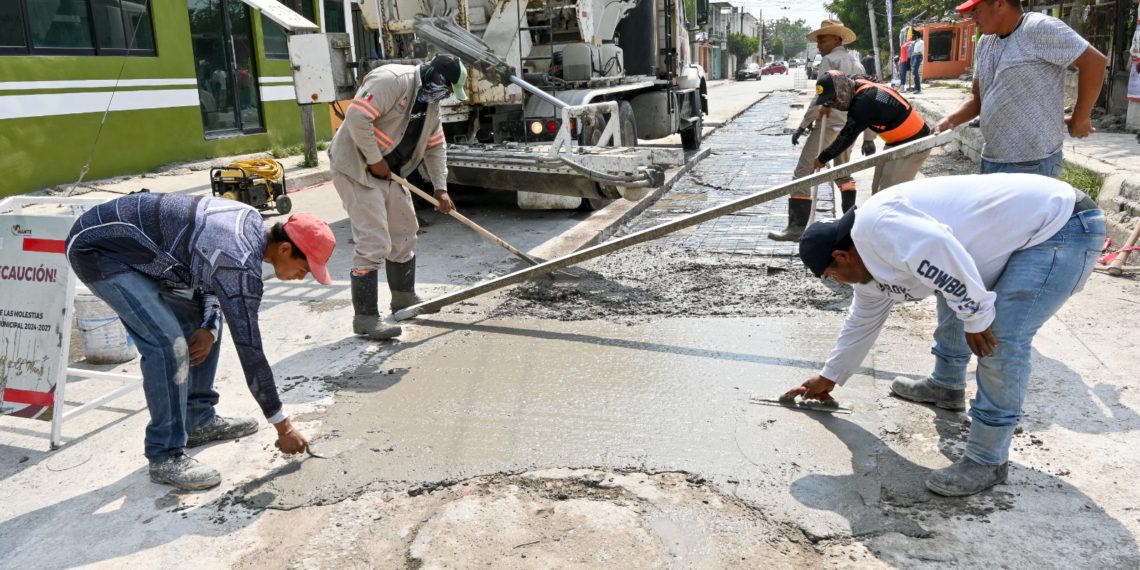 Municipio de El Mante continúa trabajando en el mejoramiento de vialidades 
