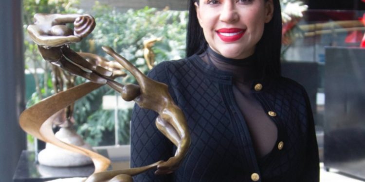 Sandra Cuevas ofrece “oportunidad laboral” en su empresa Diamond Group