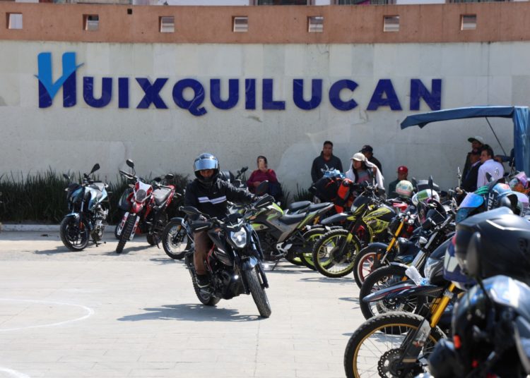 Certifican Huixquilucan y Edomex a motociclistas para reducir accidentes viales