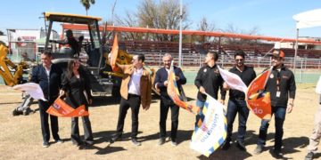 Inicia Fábrica de Escuelas construcción de cancha deportiva en Guadalupe
