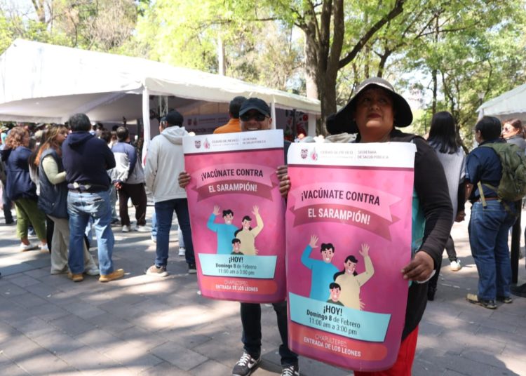 Brugada pone en marcha operativo contra sarampión; en CDMX se despliegan 500 brigadas para vacunación