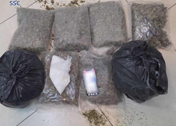 Detienen a dos hombres con 11 kilos de droga en Venustiano Carranza
