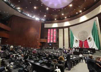 Reciben diputados la minuta de reforma en materia de reducción de jornada laboral